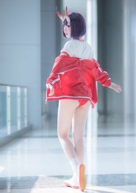 日本年轻漂亮岳每4